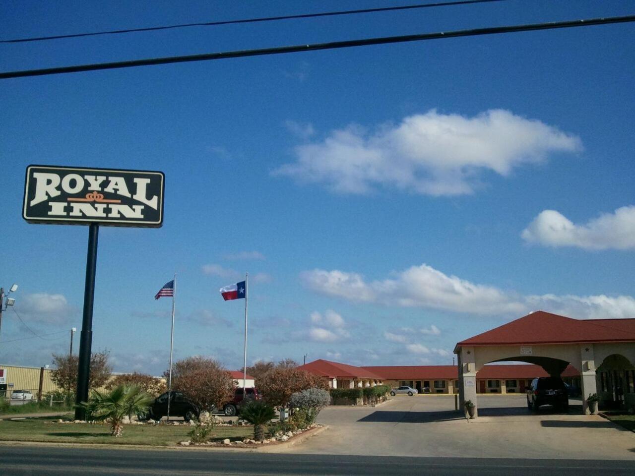 Royal Inn Pearsall Luaran gambar