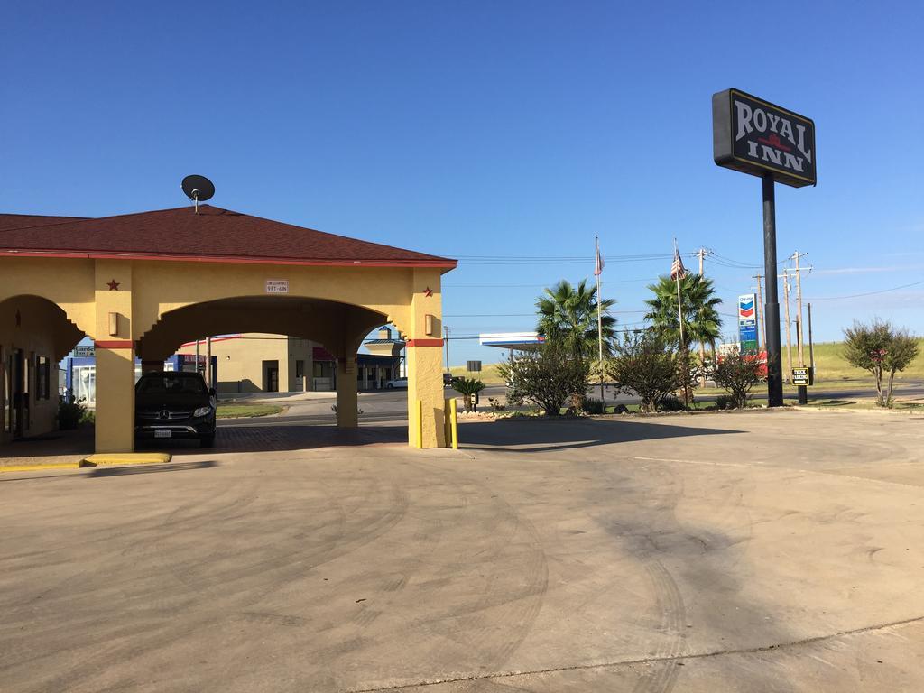 Royal Inn Pearsall Luaran gambar