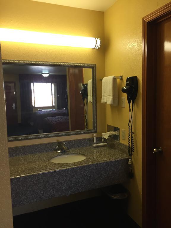 Royal Inn Pearsall Luaran gambar