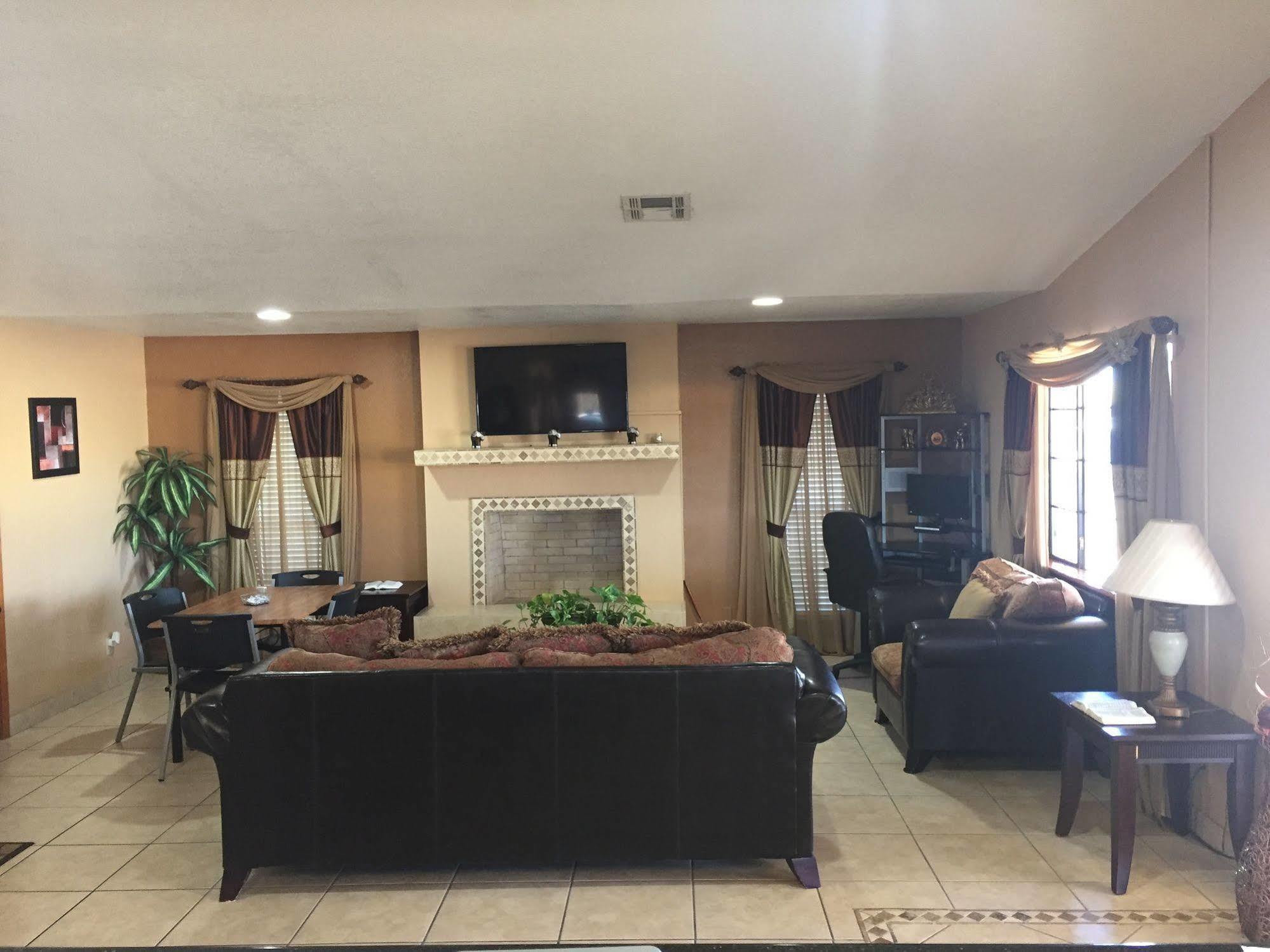 Royal Inn Pearsall Luaran gambar