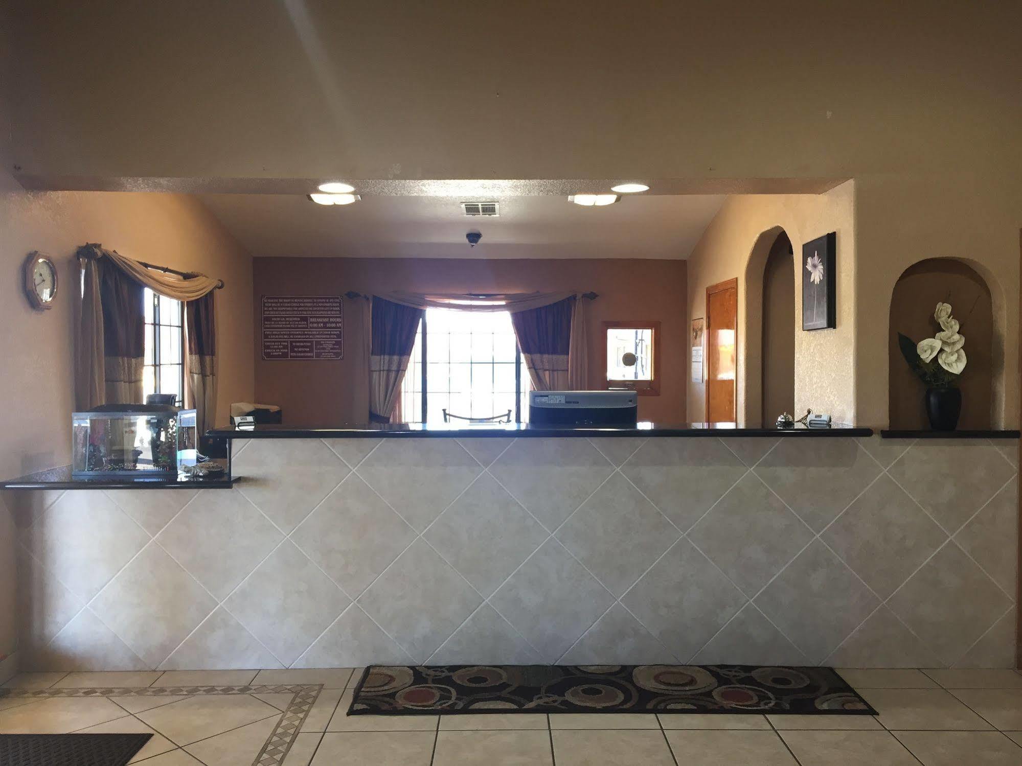 Royal Inn Pearsall Luaran gambar