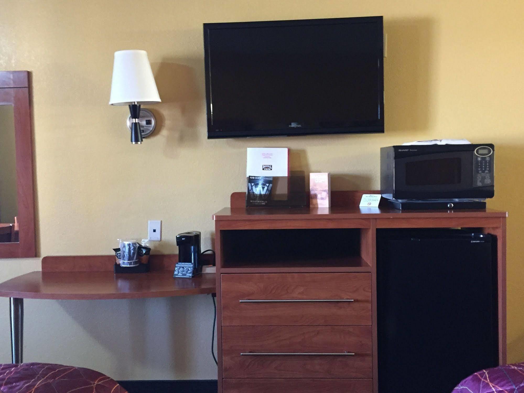 Royal Inn Pearsall Luaran gambar