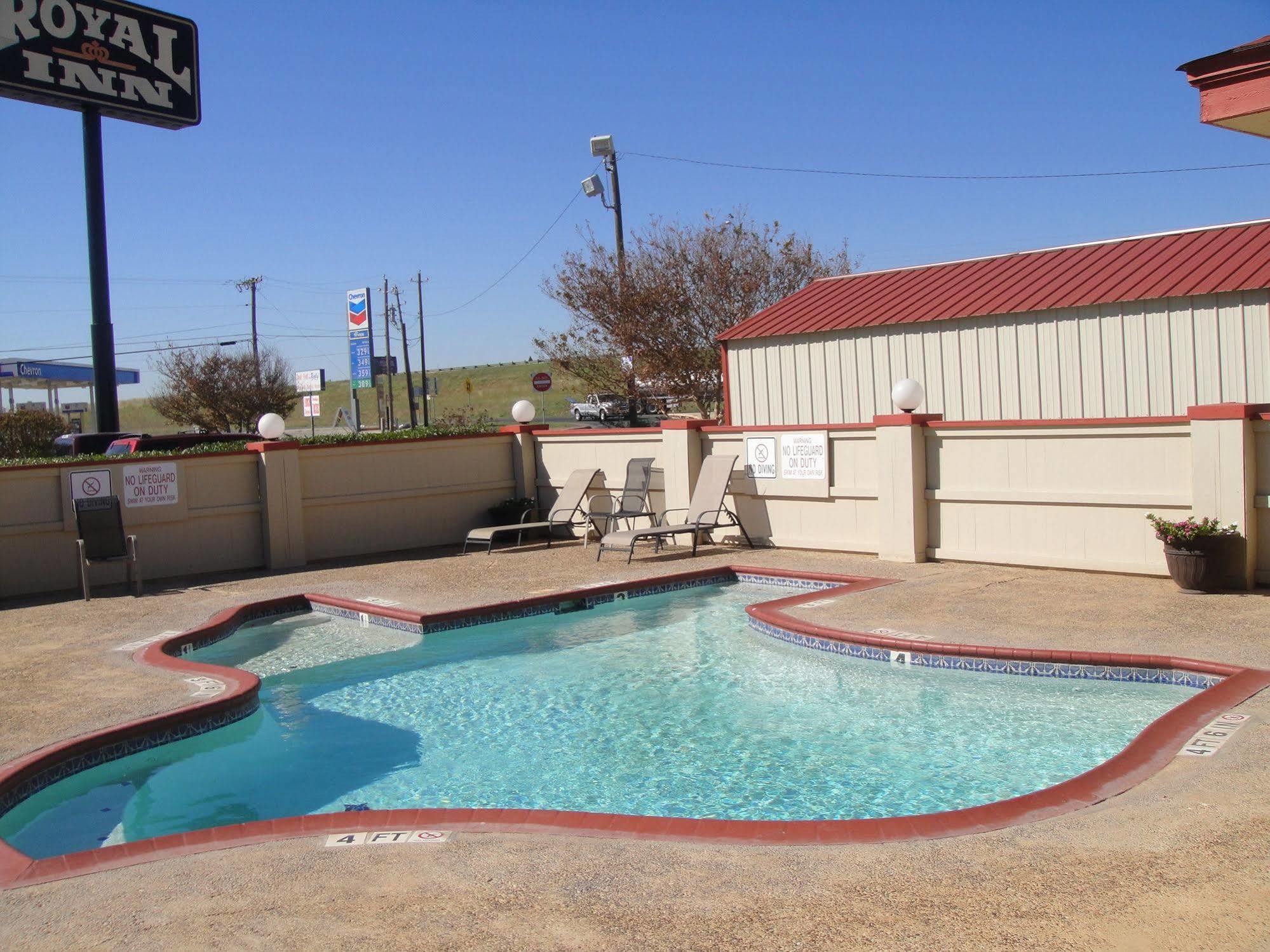 Royal Inn Pearsall Luaran gambar