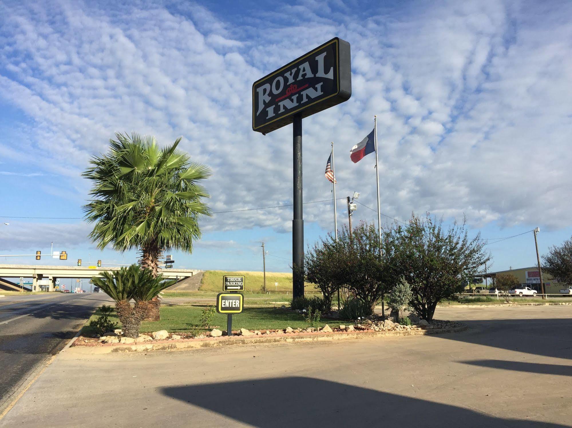 Royal Inn Pearsall Luaran gambar